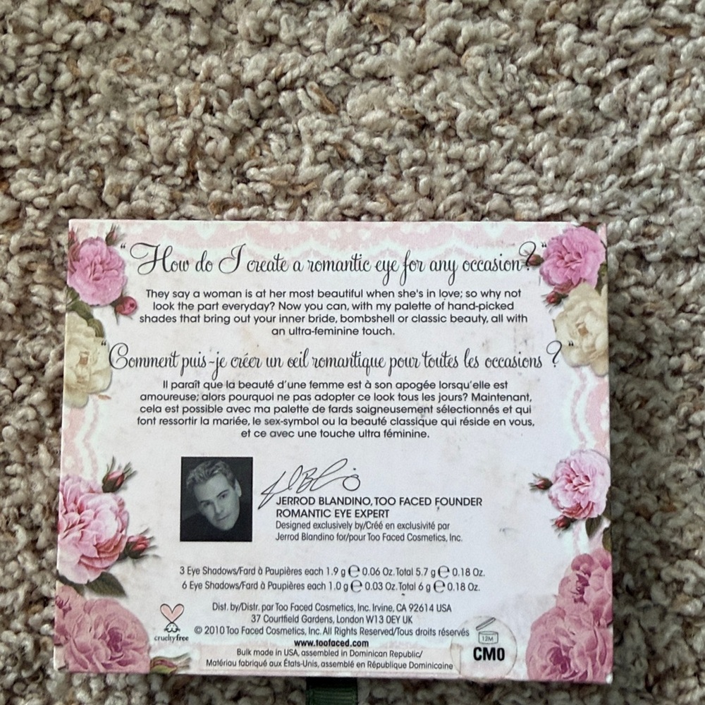 Too Faced Romantic Eye Shadow Palette - Picture 3 of 4
